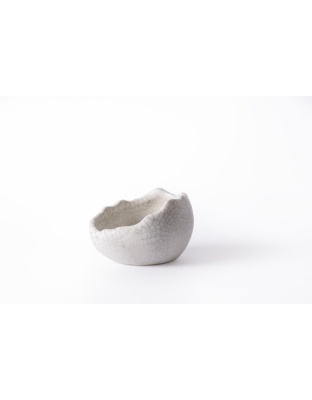 Galapagos Ceramic Egg Dish 1ea/SM, 3In X 2.75 in