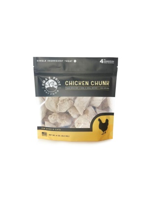 Omas Pride Dog Cat Freeze Dried Chicken Breast Chunks 4oz.